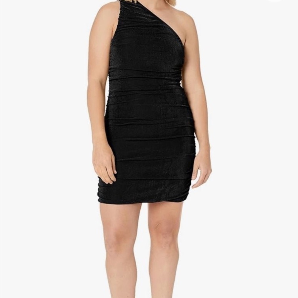 Elegant Black One-Shoulder Dress